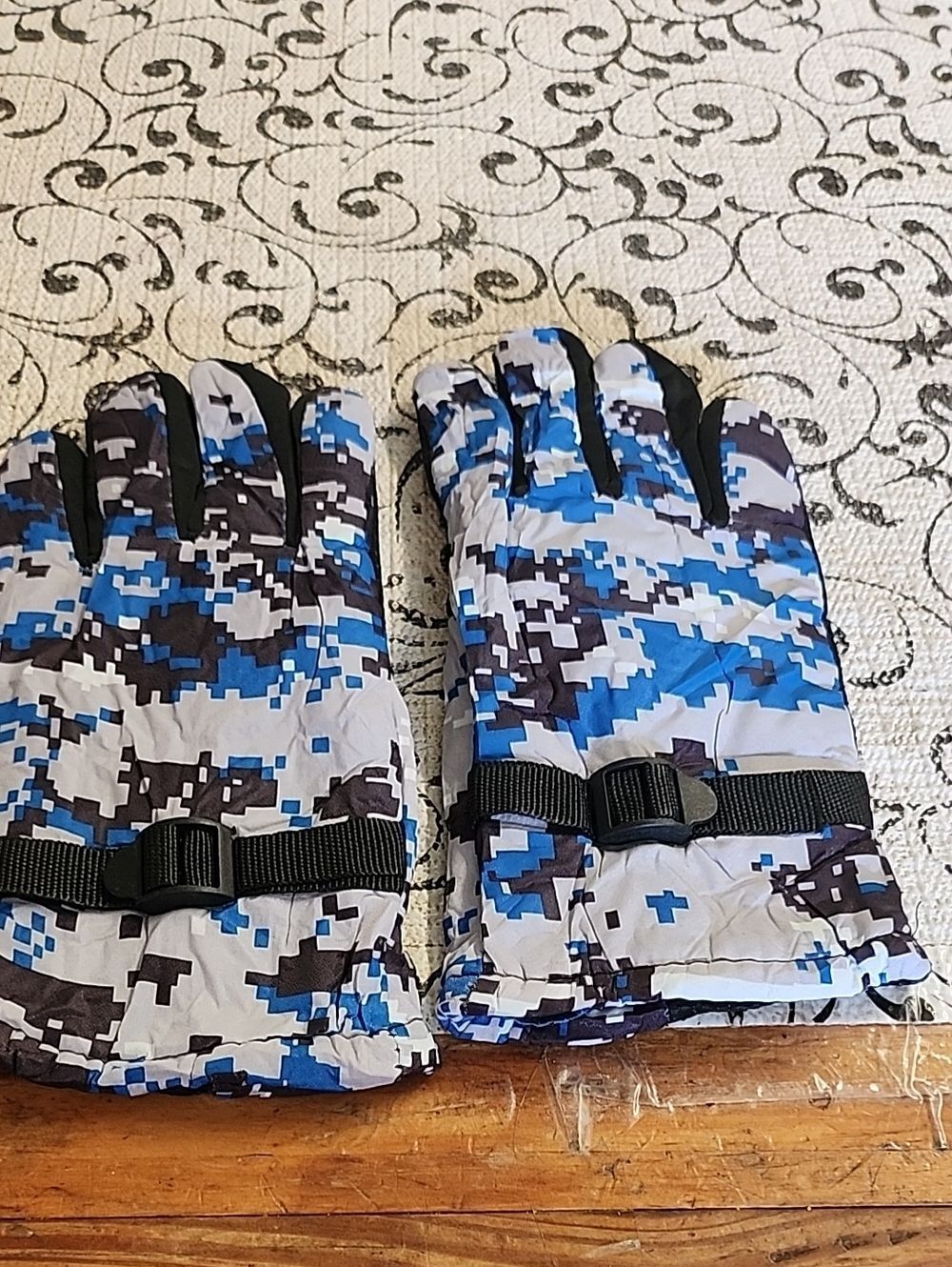 Camo Winter Gloves